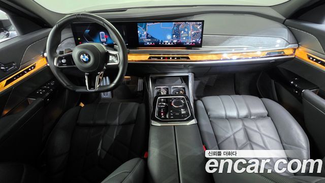 BMW 7 Series — interior