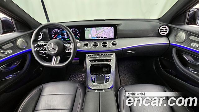 Mercedes-Benz E-Class — interior