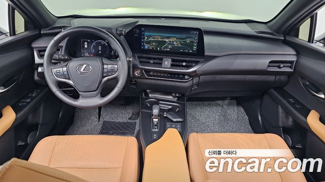Lexus UX — interior
