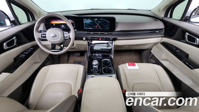 Kia Carnival — interior