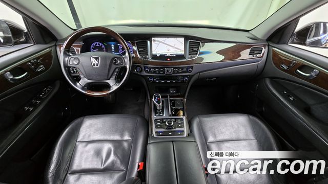 Hyundai Equus — interior
