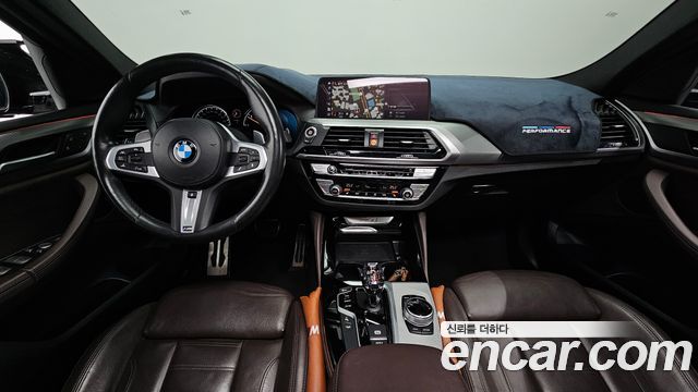 BMW X4 — interior