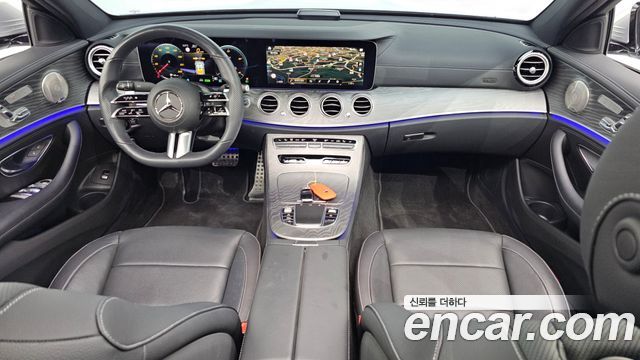 Mercedes-Benz E-Class — interior