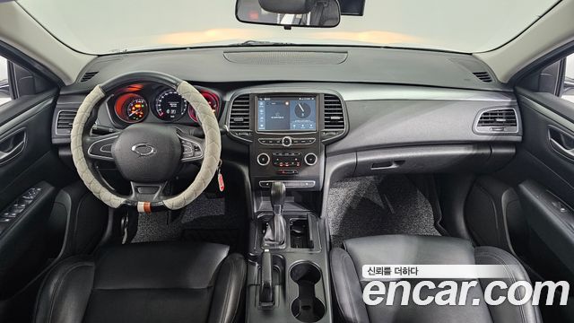 Renault Korea SM6 — interior