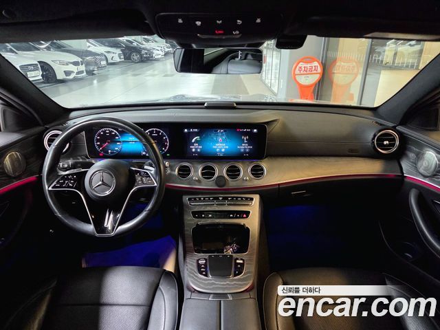 Mercedes-Benz E-Class — interior