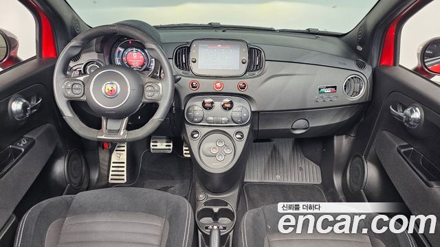 Fiat 500 — interior
