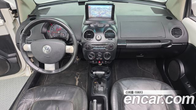Volkswagen Beetle — interior