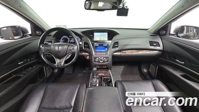Honda Legend — interior