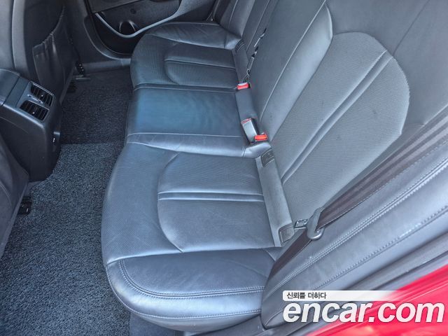 Hyundai Sonata — interior
