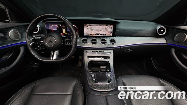 Mercedes-Benz E-Class — interior