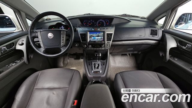 KG Mobility Korando — interior