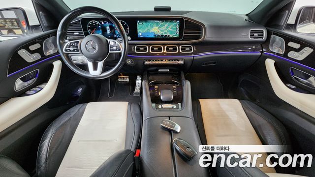 Mercedes-Benz GLE-Class — interior