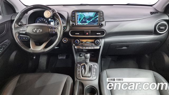 Hyundai Kona — interior