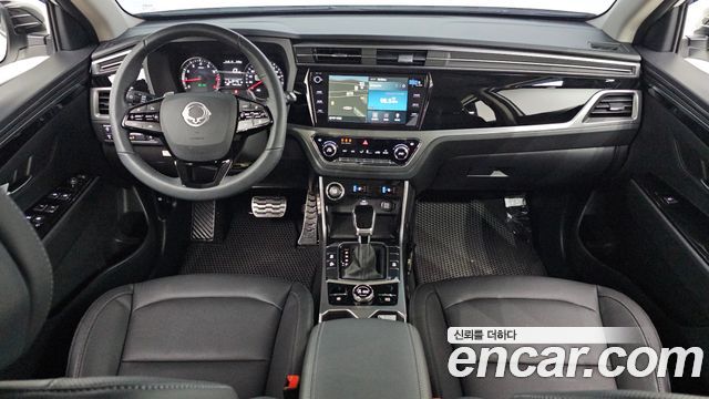 KG Mobility Korando — interior