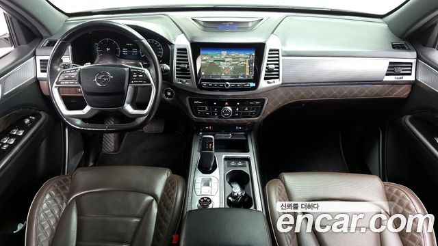 KG Mobility Rexton — interior