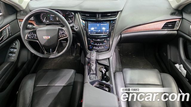 Cadillac CTS — interior