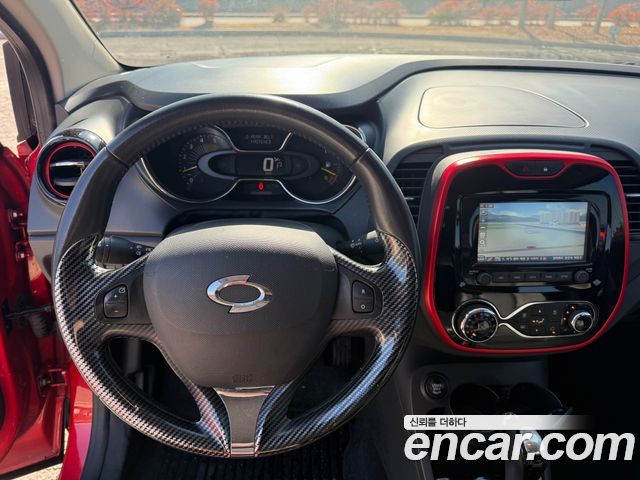Renault Korea QM3 — interior