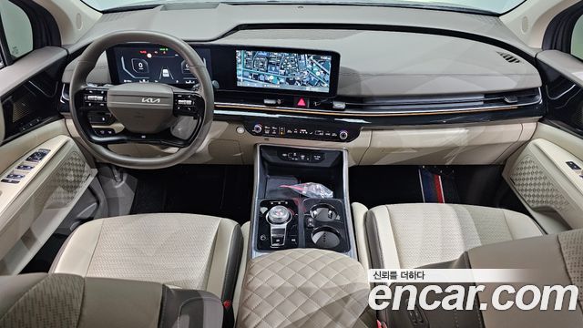 Kia Carnival — interior