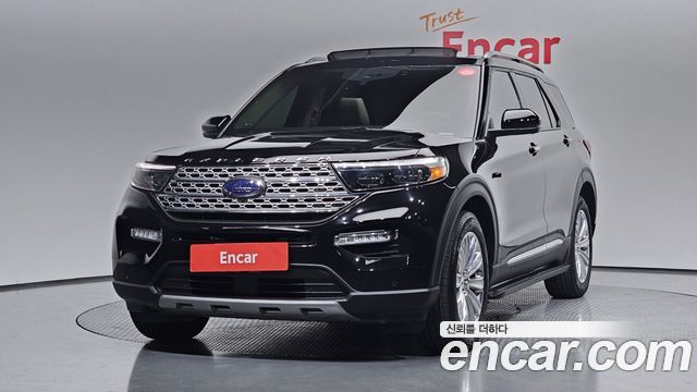 Ford Explorer — exterior