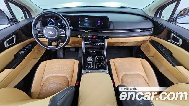 Kia Carnival — interior