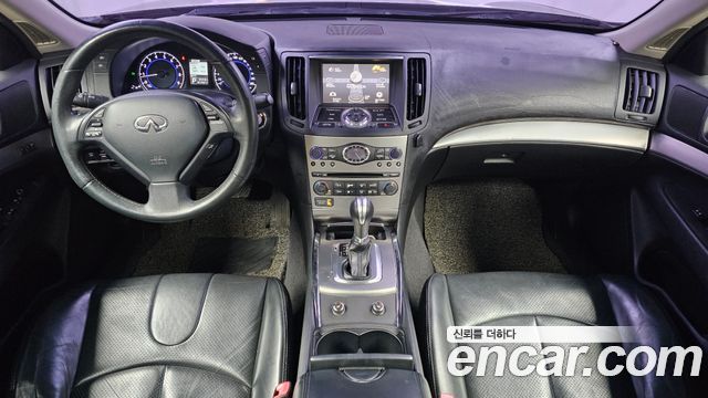 Infiniti G — interior
