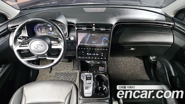 Hyundai Tucson — interior