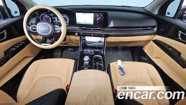 Kia Carnival — interior