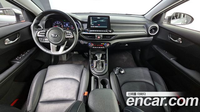 Kia K3 — interior