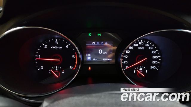Kia Carnival — interior