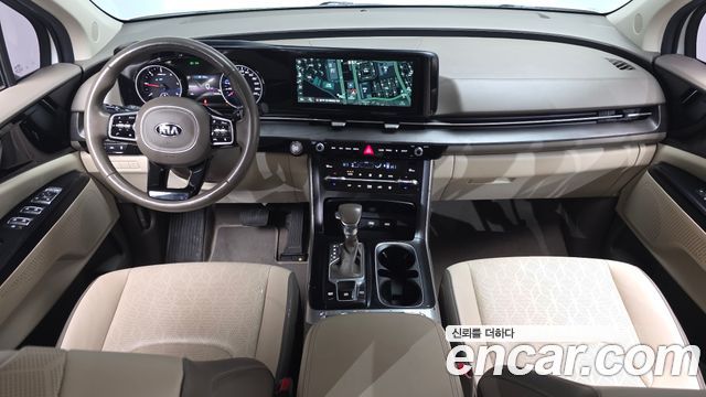 Kia Carnival — interior