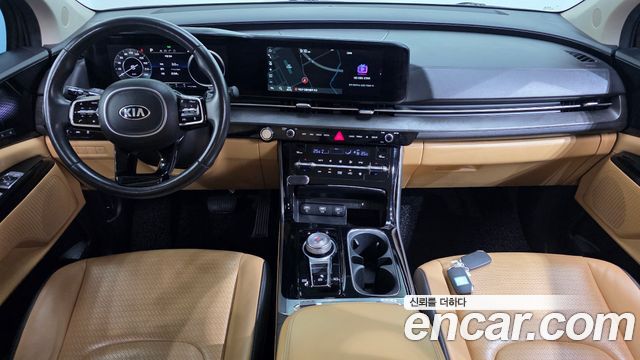 Kia Carnival — interior