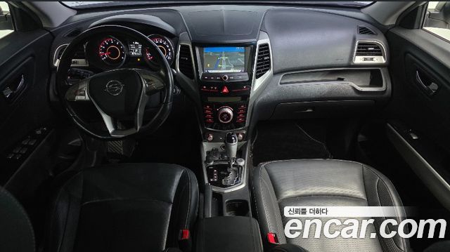 KG Mobility Tivoli — interior