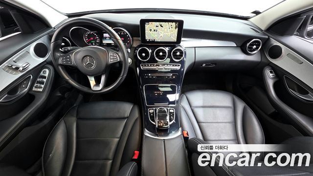 Mercedes-Benz C-Class — interior