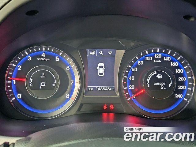 Hyundai i40 — interior