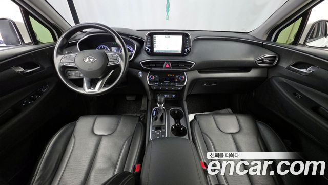 Hyundai Santa Fe — interior