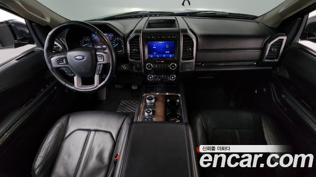 Ford Expedition — interior