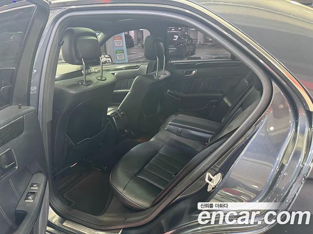Mercedes-Benz E-Class — interior