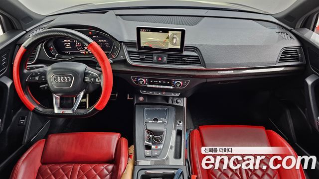 Audi SQ5 — interior