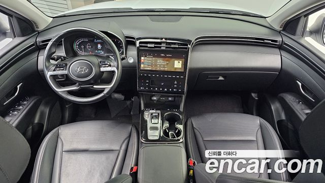 Hyundai Tucson — interior