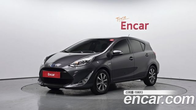 Toyota Prius — exterior