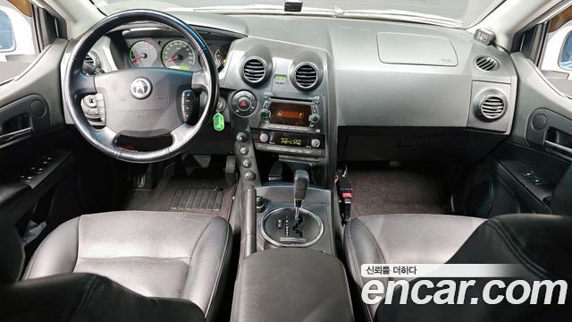 KG Mobility Actyon — interior