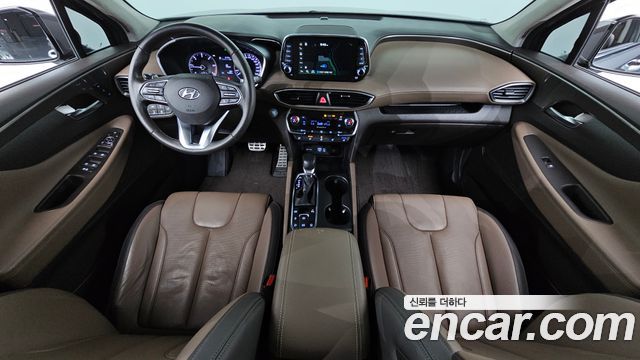 Hyundai Santa Fe — interior