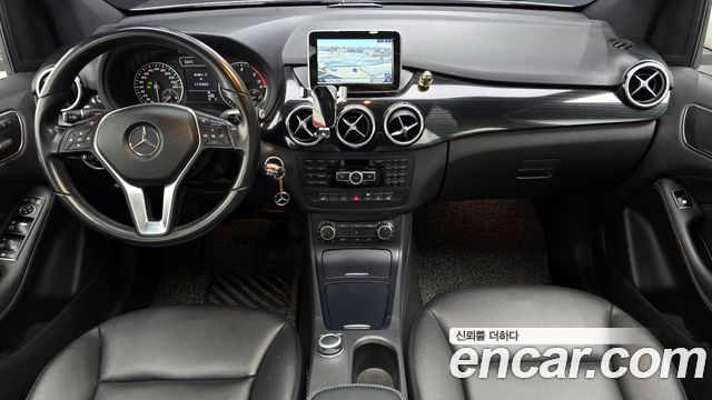 Mercedes-Benz B-Class — interior