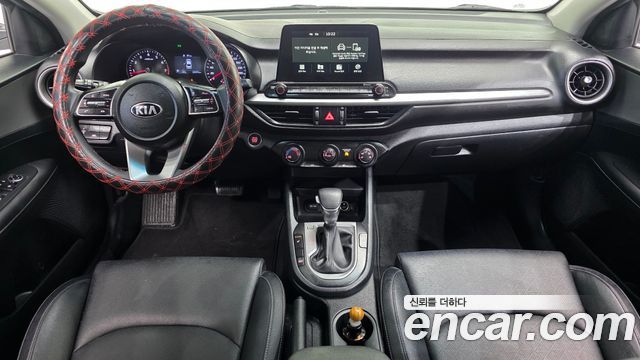 Kia K3 — interior