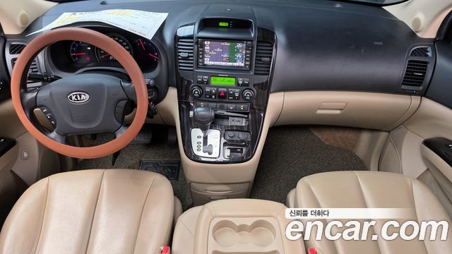 Kia Carnival — interior