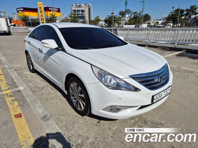 Hyundai Sonata — exterior
