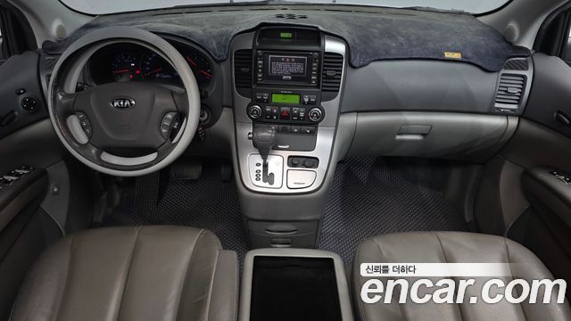 Kia Carnival — interior