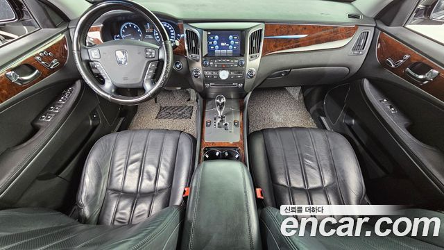 Hyundai Equus — interior