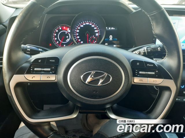 Hyundai Avante — interior