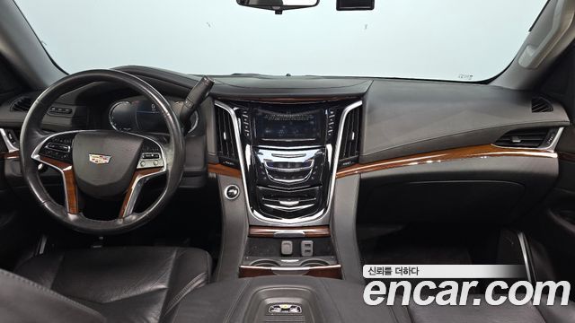 Cadillac Escalade — interior